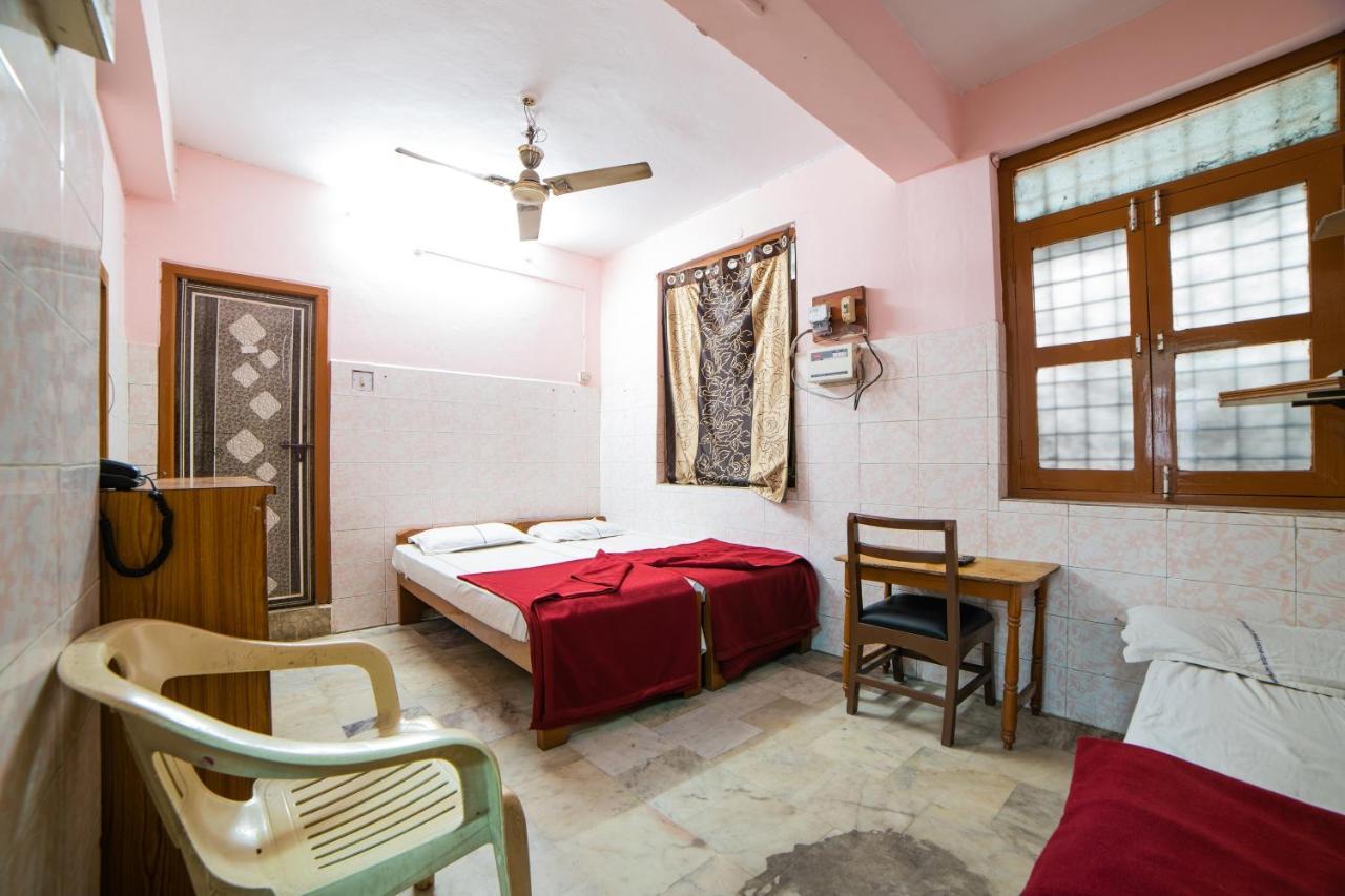 Hotel O Sree Radha Lodge Near Snow World Secunderabad Ngoại thất bức ảnh